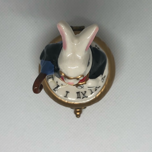 Porcelain Rabbit Shaped Box - Picture 7 of 7